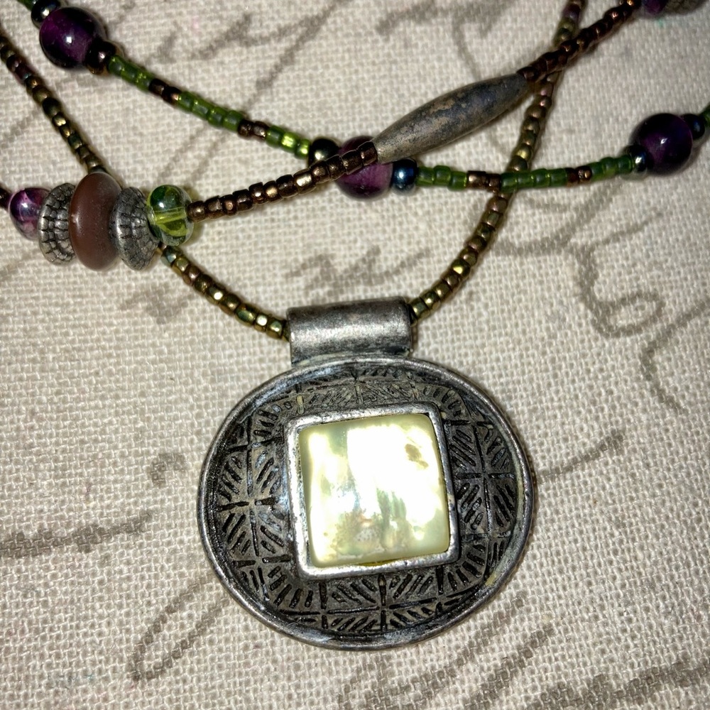 Multistrand Beaded Pendant Necklace Jewelry - Picture 3 of 6